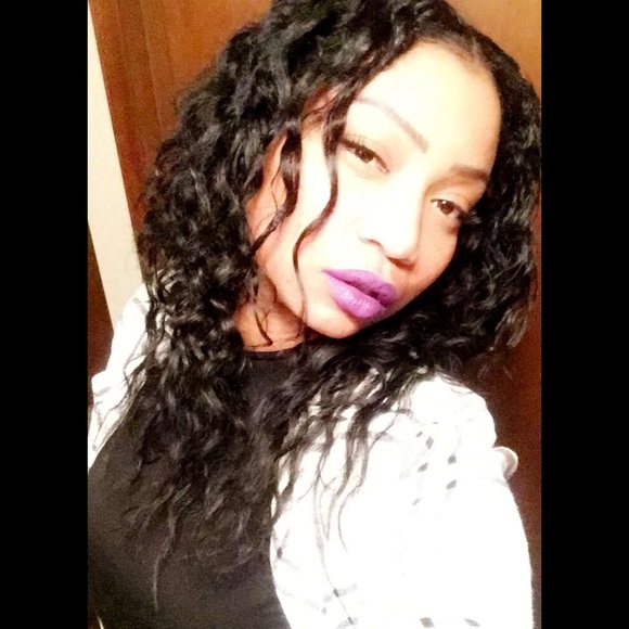 Meet your Posher, Rachel - Picture 2 of 3